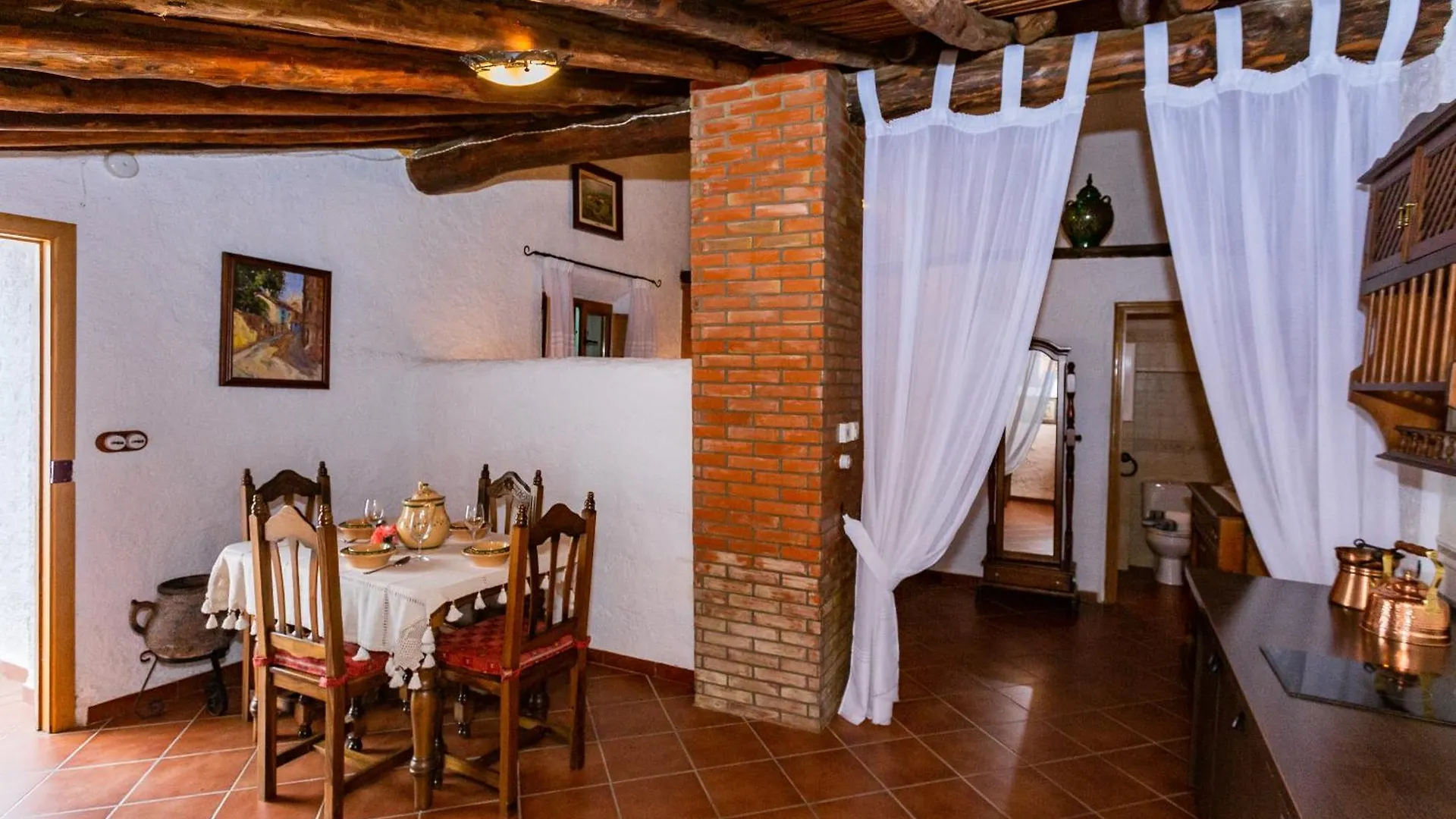 Casa Rural Finca Las Picazas contacts